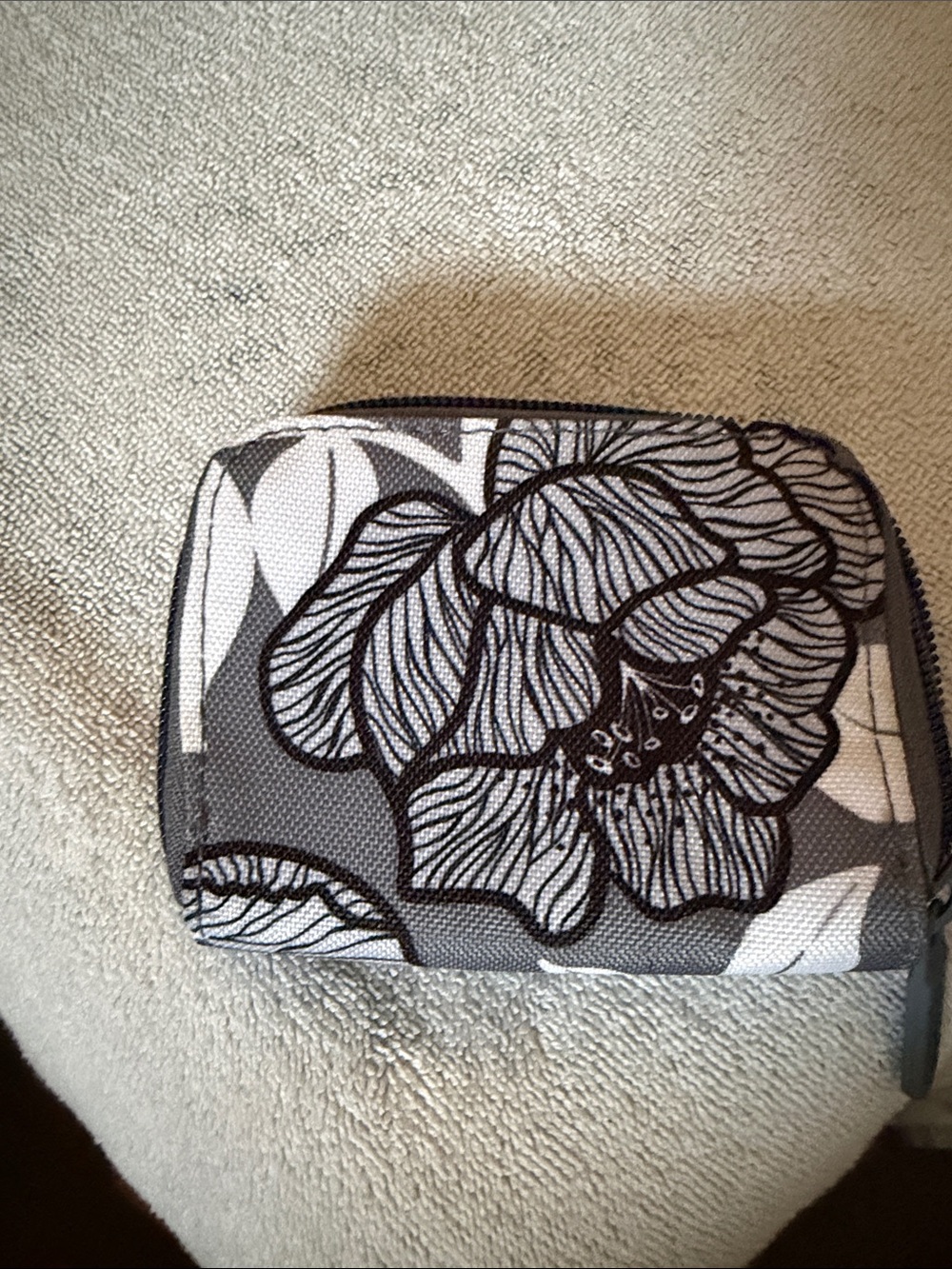 Vera Bradley Black White Floral Zip Wallet